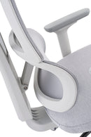 silla-ejecutiva-fritz-cabecera-ajustable-gris-malla-comoda